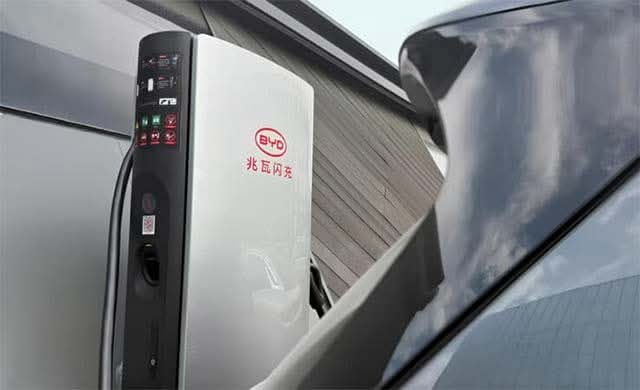 BYD, elektrikli avtomobilləri beş dəqiqəyə dolduran akkumulyator sistemini təqdim etdi